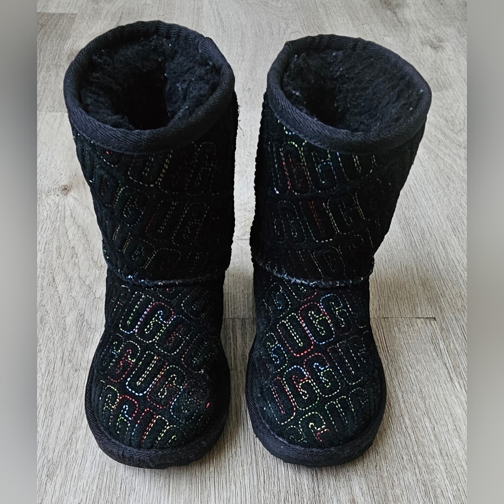 UGG Kids Classic Short Logo Sequin Boots – Black Rainbow, Toddler Size 11